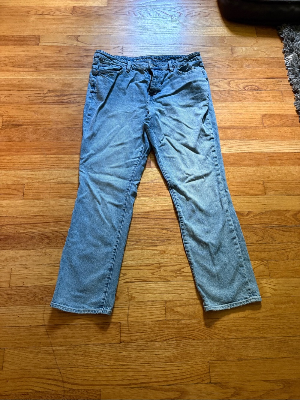 American Eagle Light Wash Skinny Jeans
